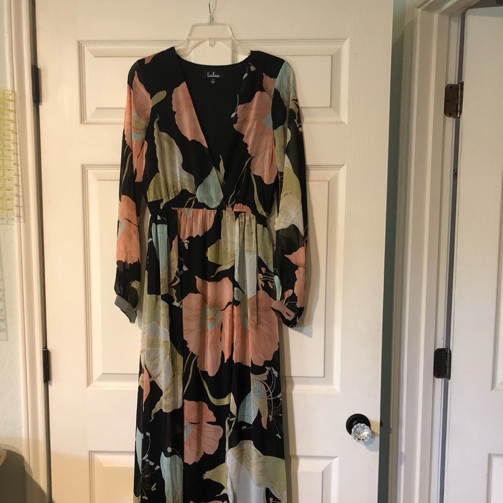 Gorgeous. Full flowy dress.